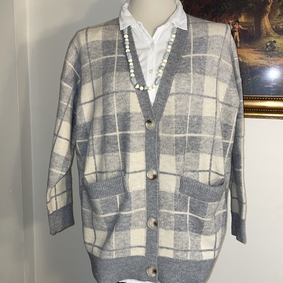 Dreamers by Debut button down cardigan. Heather Gray & White Plaid. Sz M/L. - Picture 2 of 12